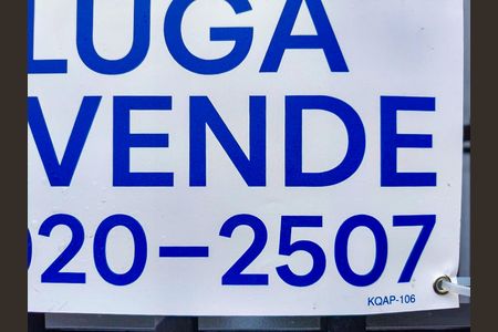 Casa para alugar com 330m², 4 quartos e 5 vagas Casa para alugar com 330m², 4 quartos e 5 vagasPlaca