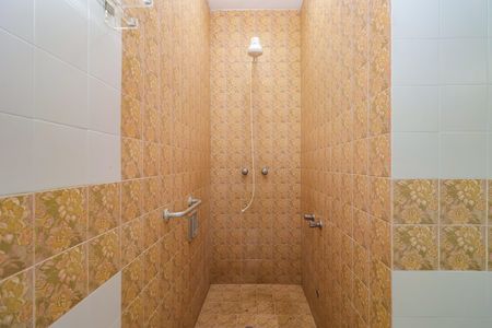 Casa para alugar com 330m², 4 quartos e 5 vagas Casa para alugar com 330m², 4 quartos e 5 vagasBanheiro social