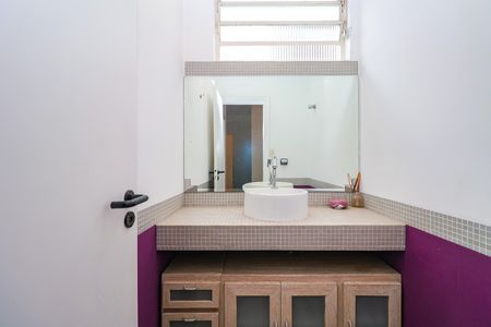 Casa para alugar com 330m², 4 quartos e 5 vagas Casa para alugar com 330m², 4 quartos e 5 vagasBanheiro da Suíte 2