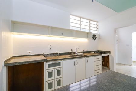 Casa para alugar com 330m², 4 quartos e 5 vagas Casa para alugar com 330m², 4 quartos e 5 vagasCozinha