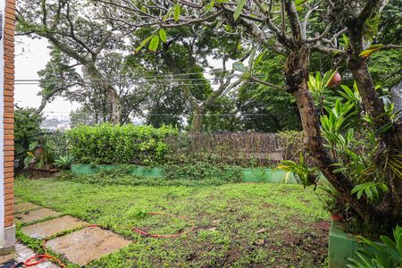 Casa para alugar com 330m², 4 quartos e 5 vagas Casa para alugar com 330m², 4 quartos e 5 vagasÁrea comum