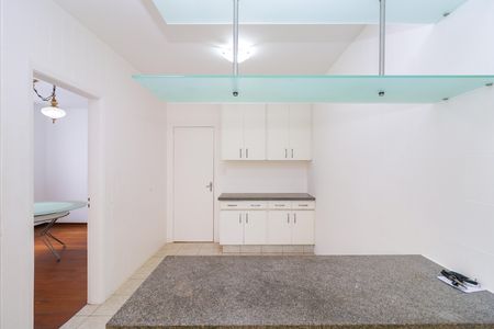 Casa para alugar com 330m², 4 quartos e 5 vagas Casa para alugar com 330m², 4 quartos e 5 vagasCozinha