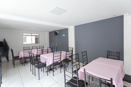 Apartamento à venda com 48m², 2 quartos e 1 vaga Apartamento à venda com 48m², 2 quartos e 1 vagaÁrea comum - Salão de festas