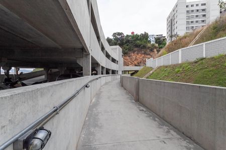 Apartamento à venda com 48m², 2 quartos e 1 vaga Apartamento à venda com 48m², 2 quartos e 1 vagaEntrada