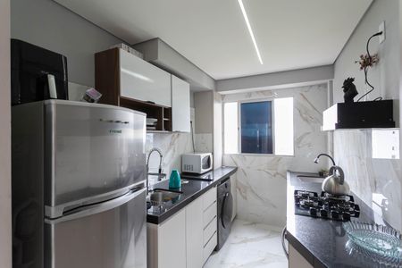 Apartamento à venda com 48m², 2 quartos e 1 vaga Apartamento à venda com 48m², 2 quartos e 1 vagaCozinha e Área de Serviço