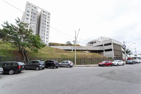 Apartamento à venda com 48m², 2 quartos e 1 vaga Apartamento à venda com 48m², 2 quartos e 1 vagaFachada