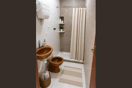 Casa para alugar com 50m², 1 quarto e 1 vaga Casa para alugar com 50m², 1 quarto e 1 vagaBanheiro