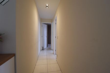 Apartamento à venda com 54m², 2 quartos e 1 vagaCorredor Quartos
