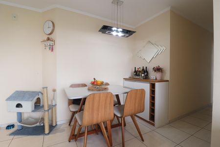 Sala de apartamento à venda com 2 quartos, 54m² em Vila Alzira, Santo André