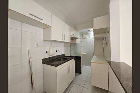Apartamento para alugar com 50m², 2 quartos e 2 vagas Apartamento para alugar com 50m², 2 quartos e 2 vagasCozinha