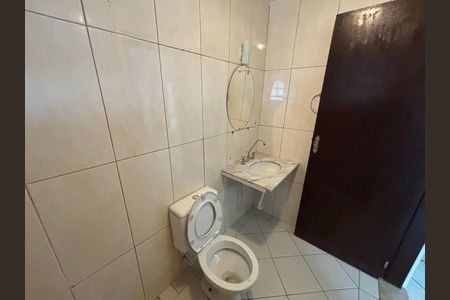 Casa para alugar com 65m², 2 quartos e sem vaga Casa para alugar com 65m², 2 quartos e sem vagaBanheiro