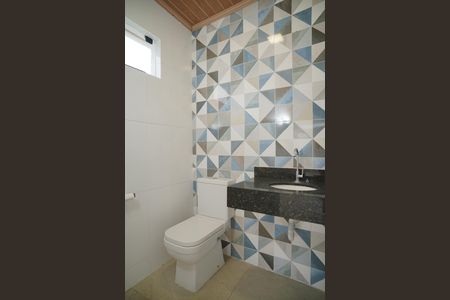 Casa de condomínio para alugar com 200m², 4 quartos e 4 vagas Casa de condomínio para alugar com 200m², 4 quartos e 4 vagasBanheiro externo