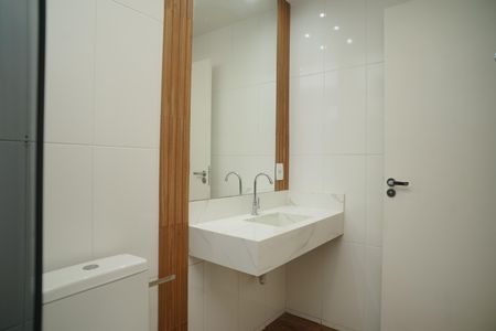 Casa de condomínio para alugar com 200m², 4 quartos e 4 vagas Casa de condomínio para alugar com 200m², 4 quartos e 4 vagasBanheiro do Quarto 3