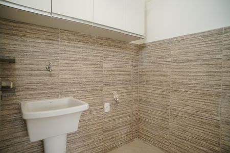 Casa de condomínio para alugar com 200m², 4 quartos e 4 vagas Casa de condomínio para alugar com 200m², 4 quartos e 4 vagasÁrea de Serviço
