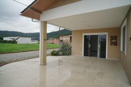 Casa de condomínio para alugar com 200m², 4 quartos e 4 vagas Casa de condomínio para alugar com 200m², 4 quartos e 4 vagasÁrea externa
