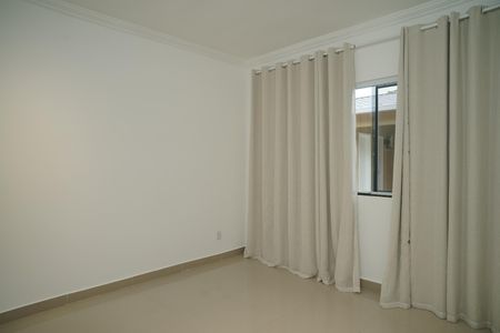 Casa de condomínio para alugar com 200m², 4 quartos e 4 vagas Casa de condomínio para alugar com 200m², 4 quartos e 4 vagasQuarto 3