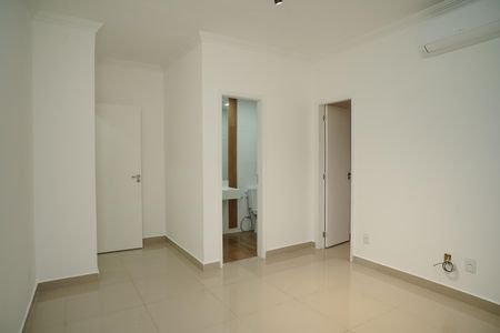 Casa de condomínio para alugar com 200m², 4 quartos e 4 vagas Casa de condomínio para alugar com 200m², 4 quartos e 4 vagasQuarto 2