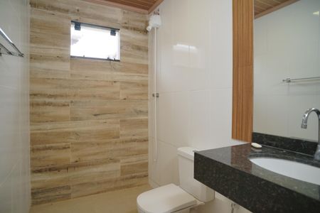 Casa de condomínio para alugar com 200m², 4 quartos e 4 vagas Casa de condomínio para alugar com 200m², 4 quartos e 4 vagasBanheiro do anexo