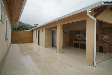 Casa de condomínio para alugar com 200m², 4 quartos e 4 vagas Casa de condomínio para alugar com 200m², 4 quartos e 4 vagasÁrea externa