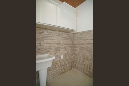 Casa de condomínio para alugar com 200m², 4 quartos e 4 vagas Casa de condomínio para alugar com 200m², 4 quartos e 4 vagasÁrea de Serviço