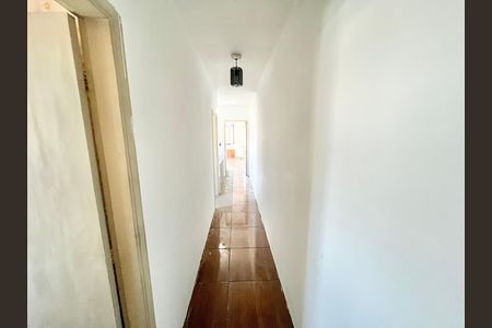 Casa para alugar com 125m², 4 quartos e 2 vagas Casa para alugar com 125m², 4 quartos e 2 vagasCorredor