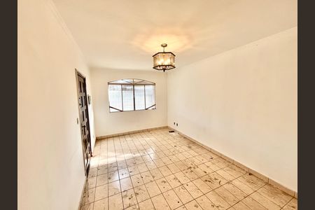 Sala de casa à venda com 4 quartos, 125m² em Jardim Peri, São Paulo