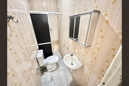 Casa para alugar com 125m², 4 quartos e 2 vagas Casa para alugar com 125m², 4 quartos e 2 vagasBanheiro de serviço
