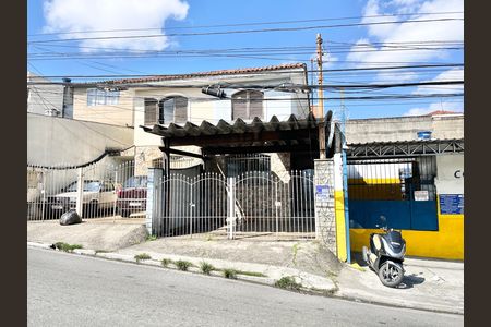 Casa para alugar com 125m², 4 quartos e 2 vagas Casa para alugar com 125m², 4 quartos e 2 vagasFachada