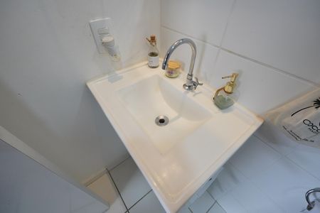 Apartamento para alugar com 52m², 2 quartos e sem vagaBanheiro