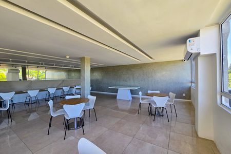 Apartamento para alugar com 51m², 2 quartos e 1 vaga Apartamento para alugar com 51m², 2 quartos e 1 vagaÁrea comum - Salão de festas