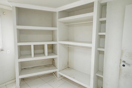 Quarto  de apartamento para alugar com 2 quartos, 70m² em Guaratiba, Rio de Janeiro