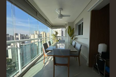 Apartamento à venda com 72m², 2 quartos e 2 vagas Apartamento à venda com 72m², 2 quartos e 2 vagasVaranda