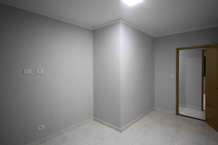 Casa à venda com 79m², 2 quartos e 2 vagas