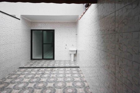 Casa à venda com 79m², 2 quartos e 2 vagas