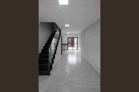 Casa à venda com 79m², 2 quartos e 2 vagas