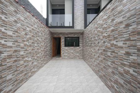 Casa à venda com 79m², 2 quartos e 2 vagas