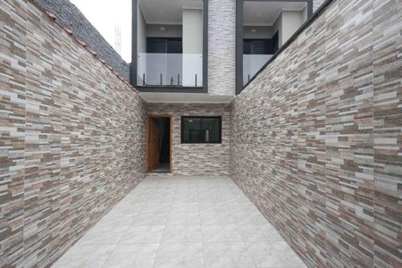 Casa à venda com 79m², 2 quartos e 2 vagas