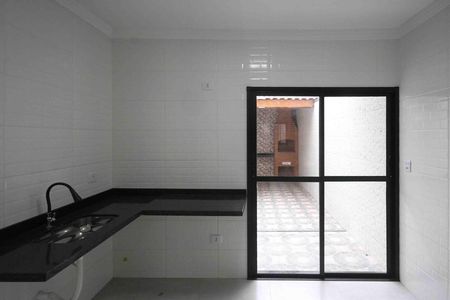 Casa à venda com 79m², 2 quartos e 2 vagas