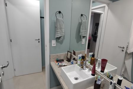 Apartamento à venda com 85m², 2 quartos e 2 vagasBanheiro da Suíte