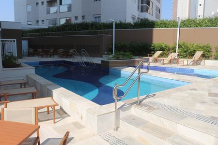 Apartamento à venda com 85m², 2 quartos e 2 vagasÁrea comum - Piscina
