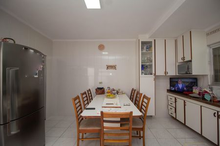 Casa à venda com 200m², 3 quartos e 2 vagas Casa à venda com 200m², 3 quartos e 2 vagasCozinha