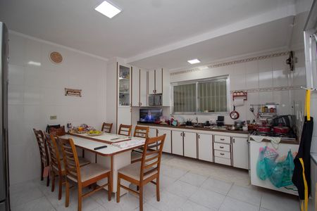 Casa à venda com 200m², 3 quartos e 2 vagas Casa à venda com 200m², 3 quartos e 2 vagasCozinha