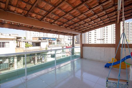 Casa à venda com 200m², 3 quartos e 2 vagas Casa à venda com 200m², 3 quartos e 2 vagasVaranda do Quarto 1
