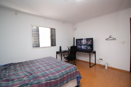 Casa à venda com 200m², 3 quartos e 2 vagas Casa à venda com 200m², 3 quartos e 2 vagasQuarto 3 - Suíte