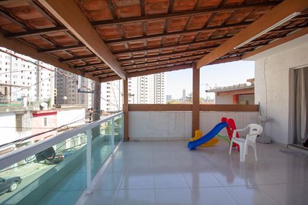 Casa à venda com 200m², 3 quartos e 2 vagas Casa à venda com 200m², 3 quartos e 2 vagasVaranda do Quarto 1