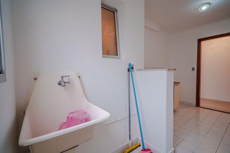 Apartamento à venda com 70m², 3 quartos e 1 vagaÁrea de Serviço