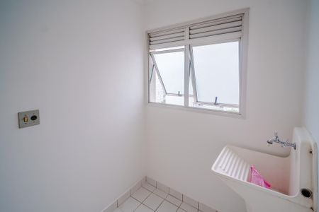 Apartamento à venda com 70m², 3 quartos e 1 vagaÁrea de Serviço