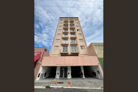 Apartamento à venda com 45m², 1 quarto e 1 vaga Apartamento à venda com 45m², 1 quarto e 1 vagaFachada do Prédio