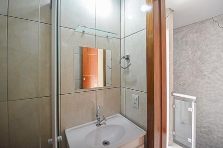 Casa de condomínio à venda com 80m², 2 quartos e 1 vaga Casa de condomínio à venda com 80m², 2 quartos e 1 vagaBanheiro