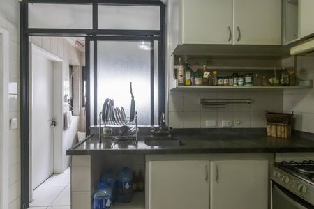 Apartamento para alugar com 90m², 4 quartos e 2 vagas Apartamento para alugar com 90m², 4 quartos e 2 vagasCozinha